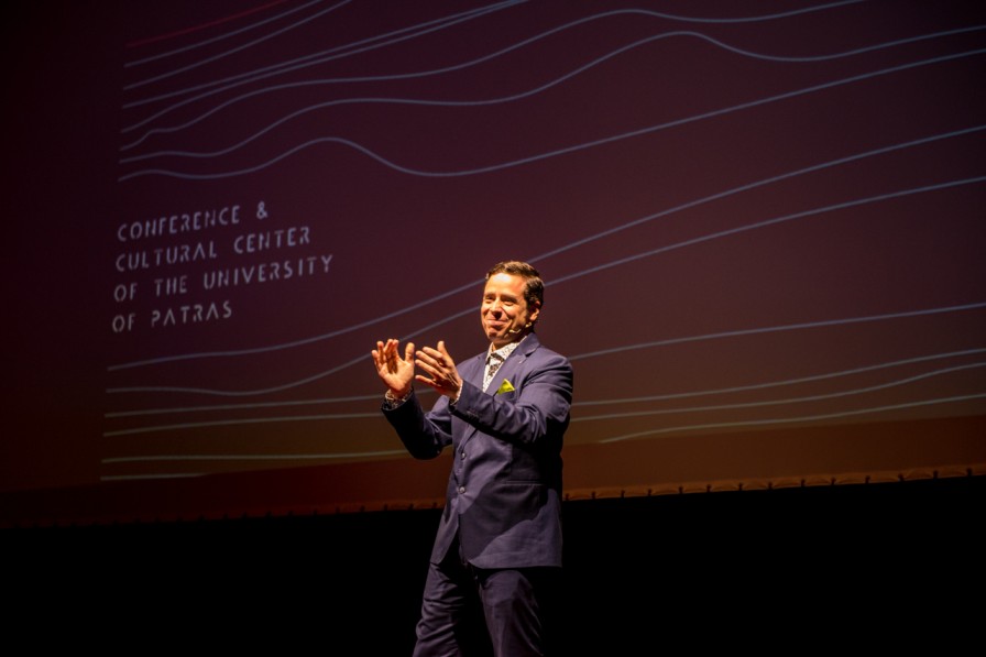 -_Yiannis_Sarakatsanis.jpg