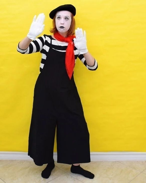 last-minute-halloween-costumes-mime-1660684965.jpg