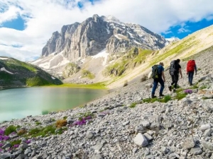 «Σε τι οφείλονται τα μικροπλαστικά στις αλπικές λίμνες» - Τι έδειξαν τα αποτελέσματα της έρευνας