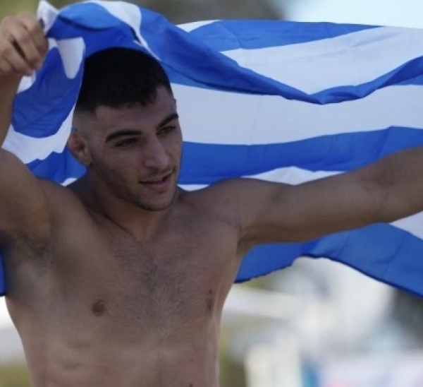 Από Πυροσβέστης σε πρωταθλητή: Ο Χρήστος Χριστοφορίδης στα έδρανα του ΟΠΑ και στην παγκόσμια κορυφή της πάλης στην άμμο