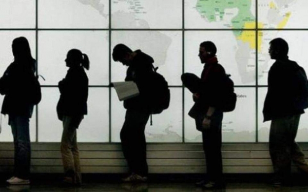 Eurostat: Αυξήθηκαν οι Ελληνες που ζουν σε άλλες χώρες της Ε.Ε.