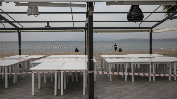 «Πράσινο φως» λοιμωξιολόγων για το άνοιγμα εστιατορίων και καφέ στις 25 Μαΐου