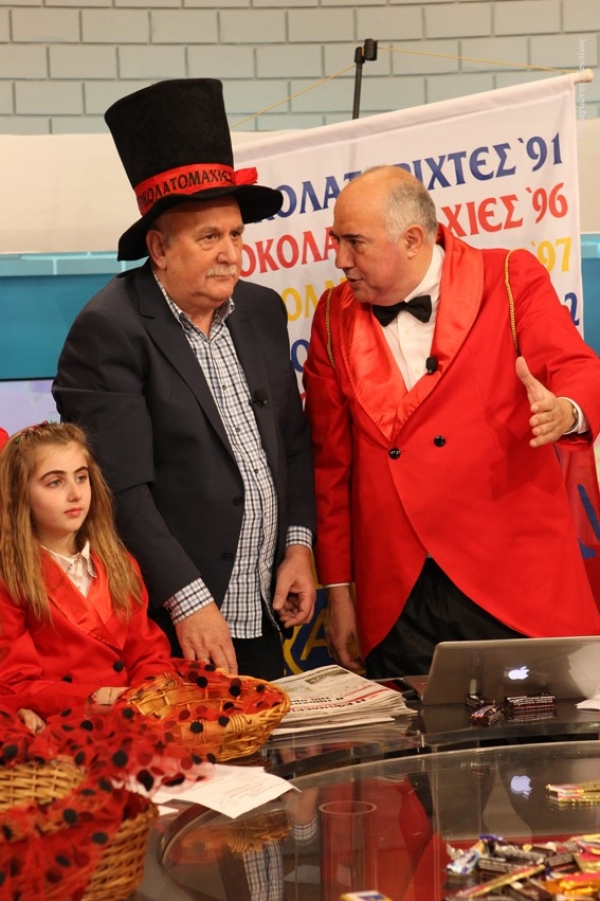 ΓΕΥΣΗ ΣΟΚΟΛΑΤΟΠΟΛΕΜΟΥ ΣΤΟ ΠΑΤΡΙΝΟ ΚΑΡΝΑΒΑΛΙ