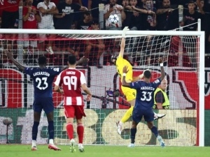 Η Πάφος των 10 παικτών «πέρασε χειροπέδες» 0-0 στον Ολυμπιακό