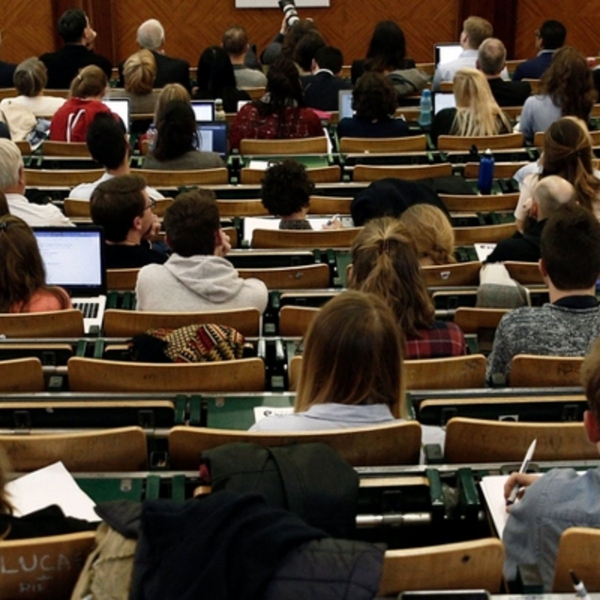 Εγγραφές πρωτοετών φοιτητών: Πώς θα γίνουν &amp; πότε (2021 - 2022)