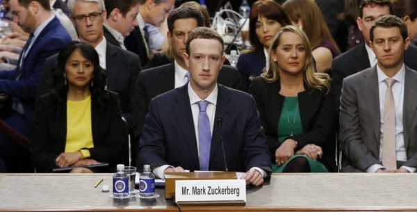 9 ερωτήσεις που δεν έγιναν και δεν απάντησε ο Ζούκερμπεργκ