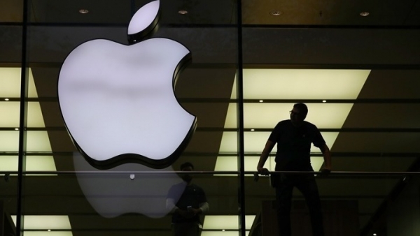 Μείωση στις τιμές των iPhone εξετάζει η Apple