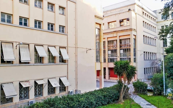 Εντονες αντιδράσεις για τον ξυλοδαρμό στο Πολυτεχνείο