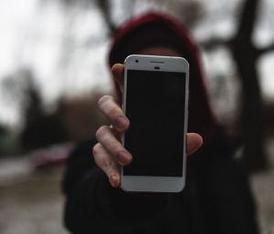 10 λόγοι που τελειώνει πολύ γρήγορα η μπαταρία του κινητού σου