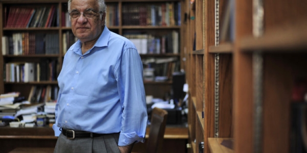 Διονύσης Σιμόπουλος: «Έφυγε» ο άνθρωπος που «έκανε τους Έλληνες να κοιτάξουν τα άστρα»