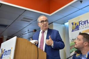 Παπαθανάσης σε νέους: « Προχωρήστε και εμείς στηρίζουμε την προσπάθειά σας»