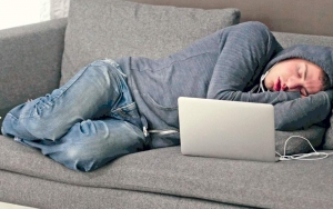 Κοιμηθείτε οκτώ ώρες με... συνταγή γιατρού