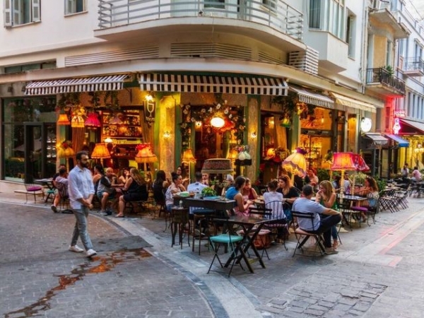 Πώς η κάρτα εργασίας αλλάζει την εστίαση και τον τουρισμό