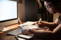 5 tips για πετυχημένο διάβασμα το βράδυ, αν είσαι κι εσύ νυχτοπούλι στην εξεταστική!