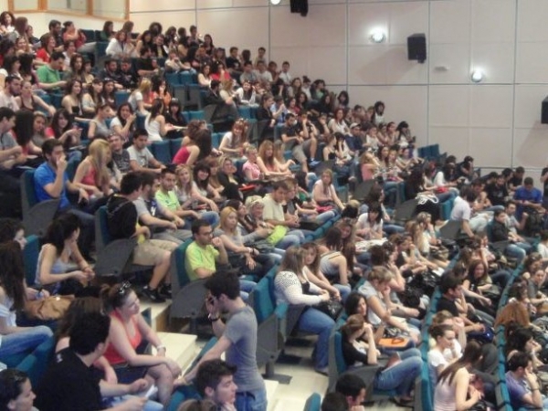 Πάτρα: Έρχονται 19.000 διαγραφές «αιώνιων» φοιτητών – Αποκαλυπτικά στοιχεία από τον Μπούρα στον Max Fm