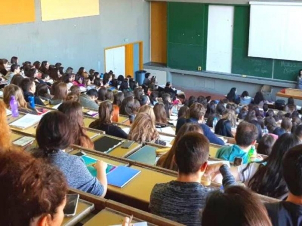 Πανελλήνιες 2023: Την Παρασκευή ξεκινούν στα ΓΕΛ - Δείτε αναλυτικά το πρόγραμμα