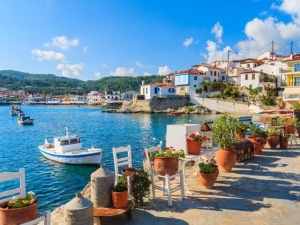 Τουρισμός: Στροφή σε νέους, διαφορετικούς προορισμούς