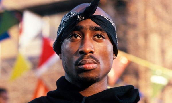Tupac Shakur: Έδωσαν το όνομά του σε δρόμο 27 χρόνια μετά τη δολοφονία του
