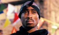 Tupac Shakur: Έδωσαν το όνομά του σε δρόμο 27 χρόνια μετά τη δολοφονία του