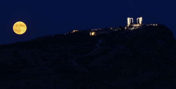 Απόψε η Υπερπανσέληνος - Η δεύτερη της χρονιάς