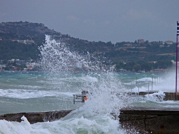 Καιρός – Εκτακτο δελτίο ΕΜΥ: Ερχονται καταιγίδες το Σαββατοκύριακο – Ποιες περιοχές θα επηρεαστούν