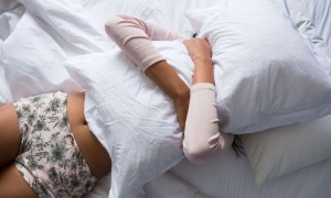 Οι 8 συνηθέστεροι λόγοι που πονά η γυναίκα στο σεξ