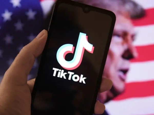 Το TikTok επέστρεψε στις ΗΠΑ λίγες ώρες μετά το ban – Το ευχαριστώ στον Ντόναλντ Τραμπ