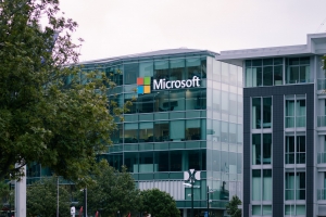 Η Microsoft προσφέρει θέσεις εργασίας και πρακτικής στην Ελλάδα, μήπως είναι η ευκαιρία σου;