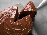 Ανακαλύφθηκε τι συμβαίνει με το «στομάχι του επιδόρπιου» που έχει ο άνθρωπος