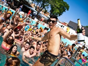 10 πράγματα που μετανιώνουμε γιατί δεν τα κάναμε