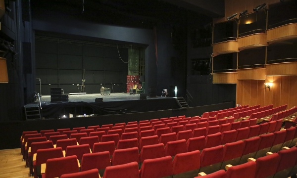 Παγκόσμια Ημέρα Θεάτρου: Μένουμε σπίτι και βλέπουμε τις καλύτερες διαδικτυακές παραστάσεις