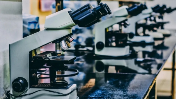 400 εκατομμύρια σε μεταδιδακτορικούς ερευνητές από την Κομισιόν