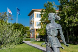 Πάτρα: Τρία Τμήματα με μόλις 9 καθηγητές – Αίτημα Μπούρα για κοινό μέτωπο διεκδίκησης