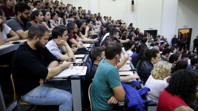 Αμετάβλητο το πλαίσιο μετεγγραφών 2026-2027: τι ισχύει για αμοιβαίες, κοινωνικές και αδέλφια