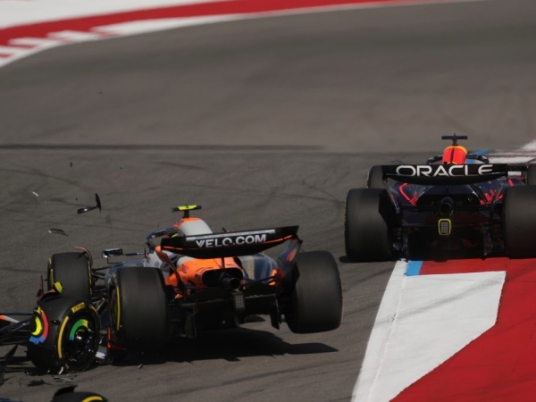 GP ΗΠΑ: Νικητής του αγώνα σπριντ ο Φερστάπεν καθώς Πιάστρι και Νόρις εγκαταλείπουν μετά από σύγκρουση στην 1η στροφή