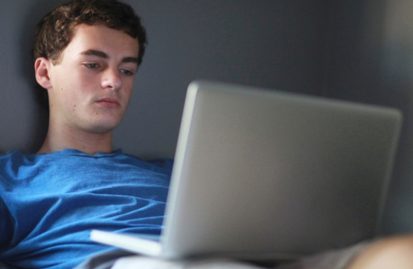 Sextortion scam: Εκφοβίζουν χρήστες που βλέπουν πορνό online και ζητούν χρήματα