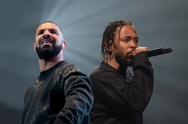 Η κοκορομαχία του Drake και του Kendrick Lamar είναι χιπ χοπ ως τα μπούνια