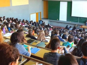 Πανελλήνιες 2023: Αντίστροφα μετρά ο χρόνος για τους υποψήφιους - Το πρόγραμμα &amp; οι αλλαγές