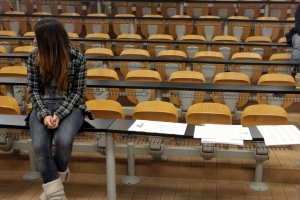 Σοκάρει νέα καταγγελία φοιτήτριας στην Αθήνα | «Με χάιδευε μέσα στην αίθουσα»!