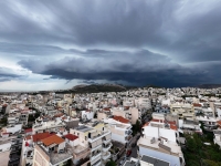 Καιρός: Στο μάτι της κακοκαιρίας θα βρεθεί και η Αθήνα – Απότομη αλλαγή τις επόμενες ώρες