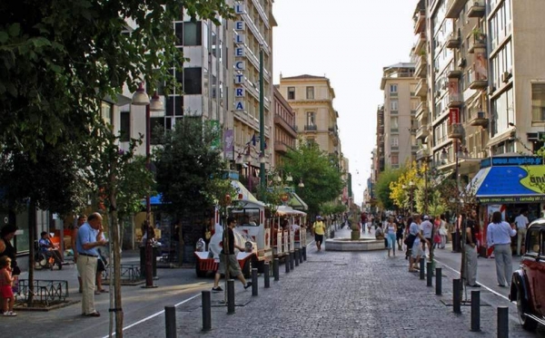 Οι Ελληνες επιστρέφουν στο μέλλον