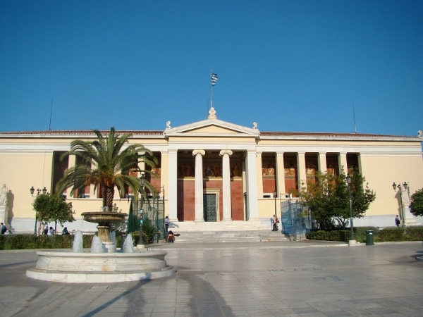 Γιατί σαρώνει τα διεθνή βραβεία η Νομική Αθηνών