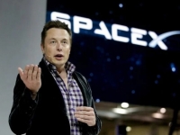 Ο Ελον Μασκ και η «Διαστημική ασπίδα» που θα παρακολουθεί τα πάντα στη Γη