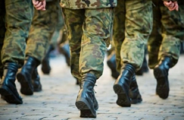 Μείωση στρατιωτικής θητείας: Στη Βουλή το νομοσχέδιο - Τι προβλέπει