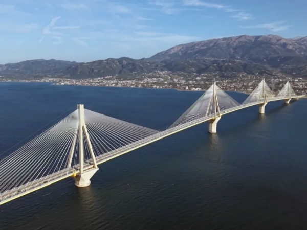 Στo άδυτo της γέφυρας Ρίου-Αντιρρίου