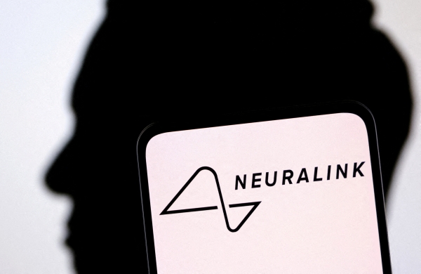 Neuralink: Παράλυτος άνδρας παίζει σκάκι online με το τσιπ εγκεφάλου του Elon Musk