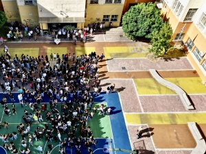 Δώστε στα σχολεία αυτονομία