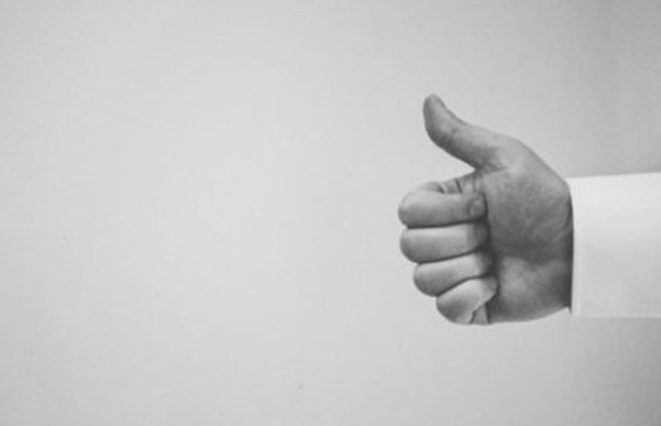 Τα likes στα social media προσφέρουν την ίδια ευχαρίστηση με το σεξ