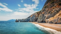 6 παραλίες στην Ελλάδα που όσο όμορφες είναι, άλλο τόσο επικίνδυνες μπορούν να γίνουν!