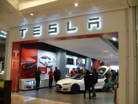 Η Tesla έχει ανοιχτές τρεις θέσεις εργασίας στην Ελλάδα και περιμένει το βιογραφικό σου!